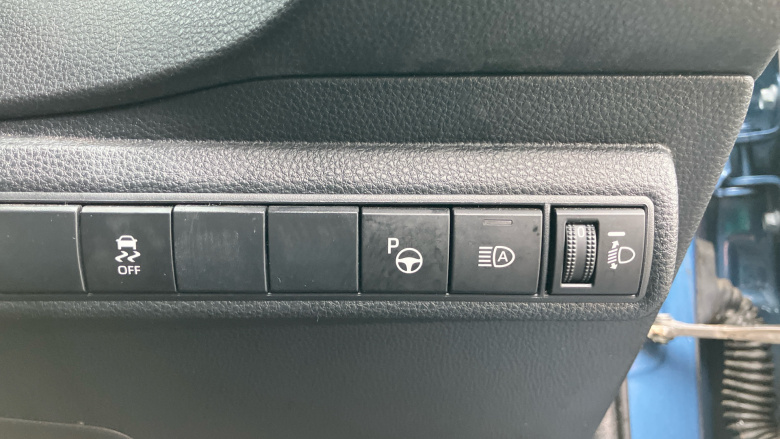 Toyota Corolla 1.8 VVT-i Hybrid Icon Tech 5dr CVT Hybrid Estate